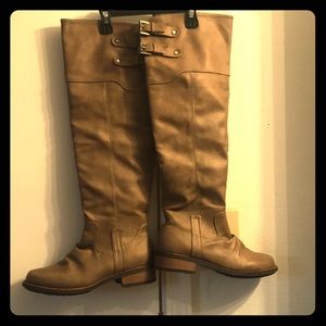 **BRAND NEW** boots
